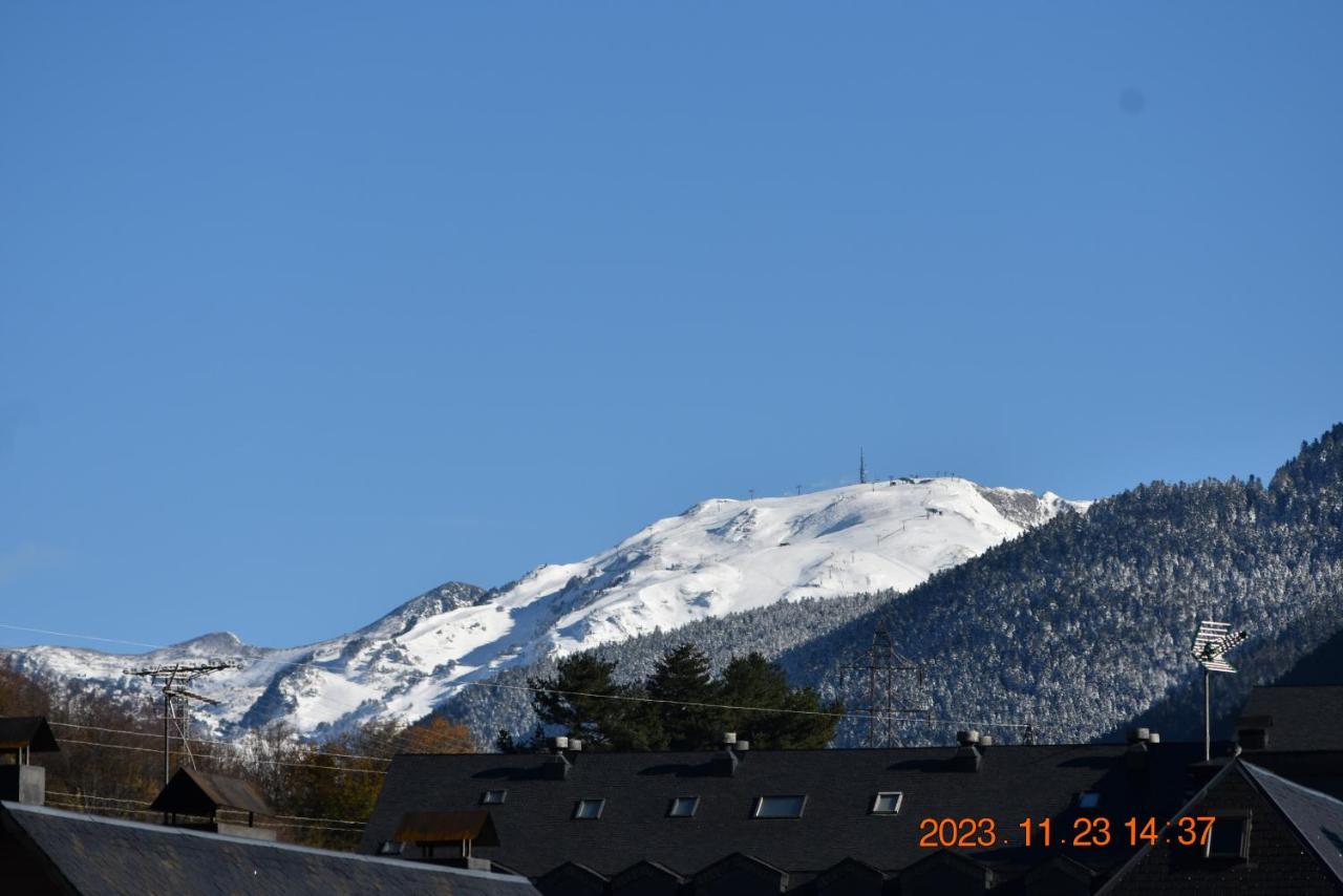 Vista Baqueira Apartment เบียญา ภายนอก รูปภาพ